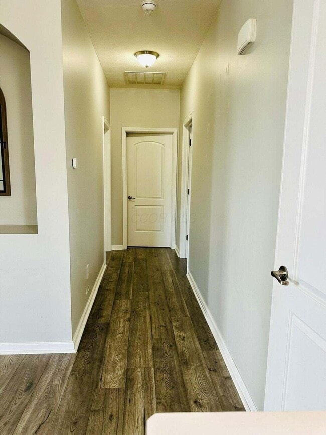 Building Photo - 3225 Rossmore Cir