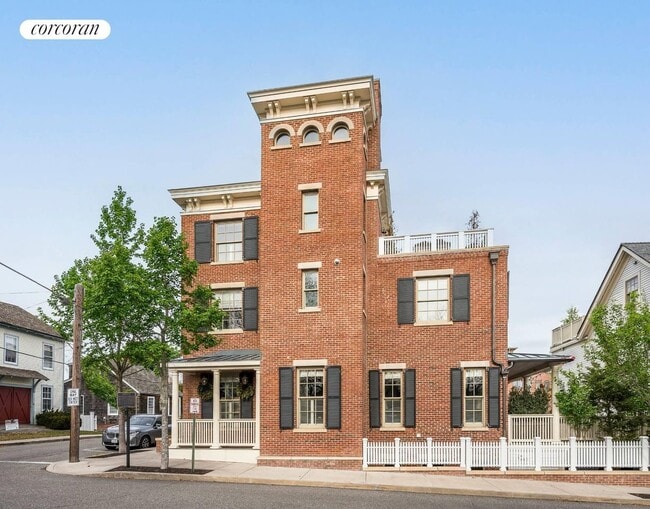 Building Photo - 43 Church St