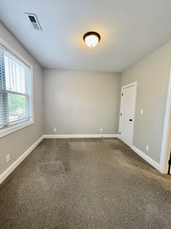 Building Photo - 100 Portico Street