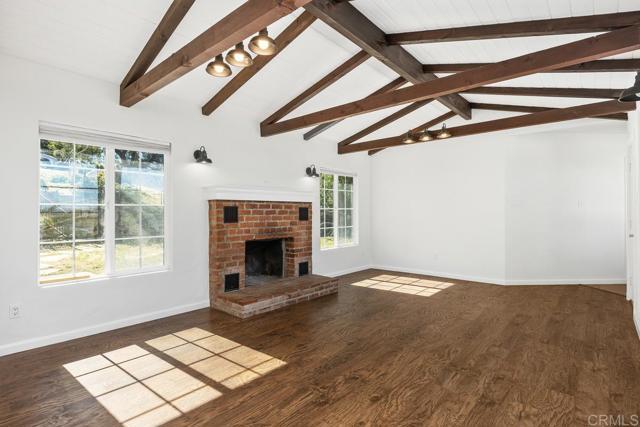 Building Photo - 835 Barsby St