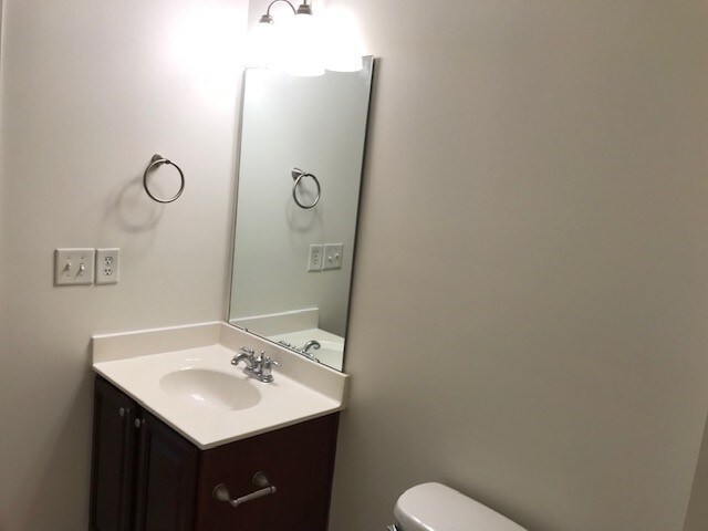 Building Photo - 5112 Stone Park Dr