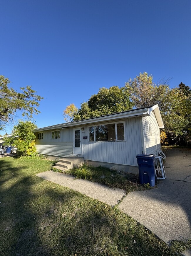 Building Photo - 4170 5th Ave S