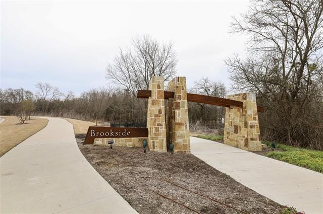 Building Photo - 605 Cedar Springs Dr