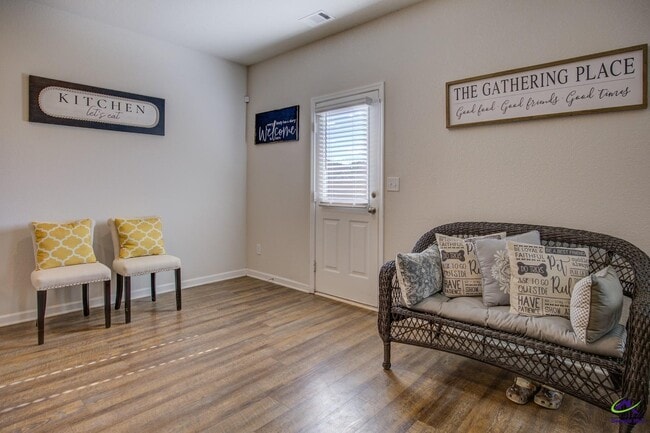 Building Photo - 3294 Bridgewood Dr