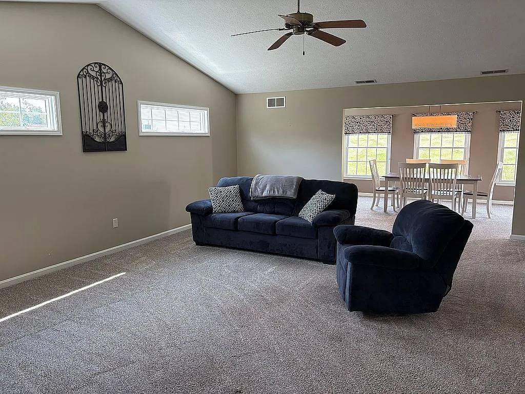 Building Photo - 8446 Creekview Ln