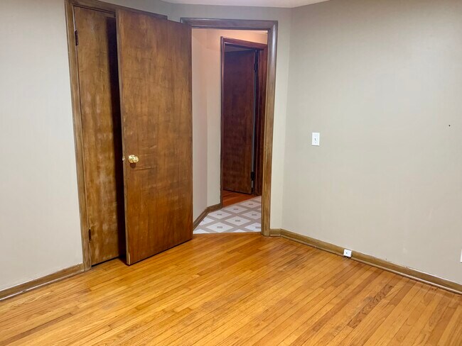 Building Photo - 4370 Seeman St SW