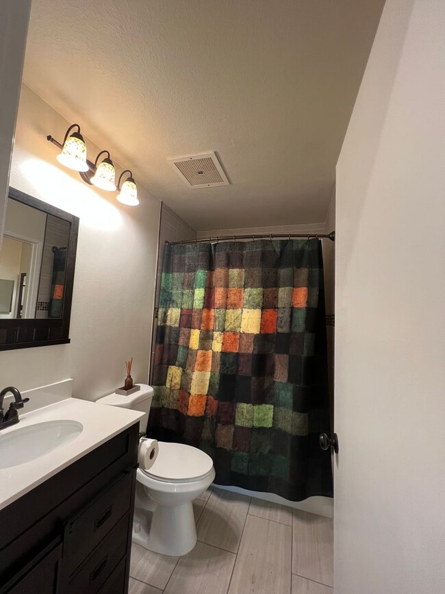 Building Photo - FURNISHED PET FRIENDLY 2 bed/1.5 bath Kihe...