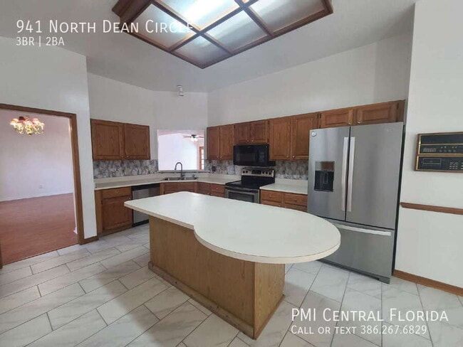Building Photo - 941 N Dean Cir