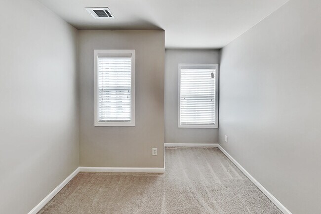 Building Photo - 232 Braemore Mill Dr