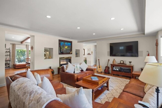 Building Photo - 1040 Alameda Blvd