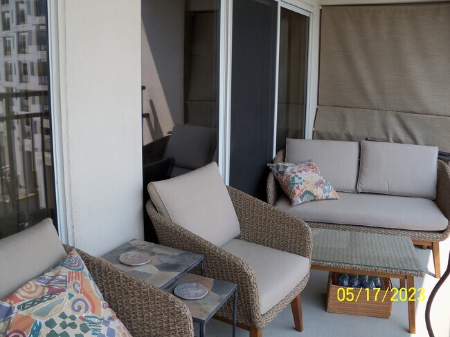 Patio Furniture - 1 Riverpointe Plz