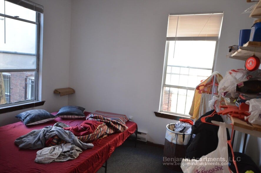 Building Photo - 10 Parker Hill Ave