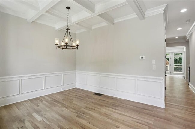 Building Photo - 240 Mystic Ridge Hill