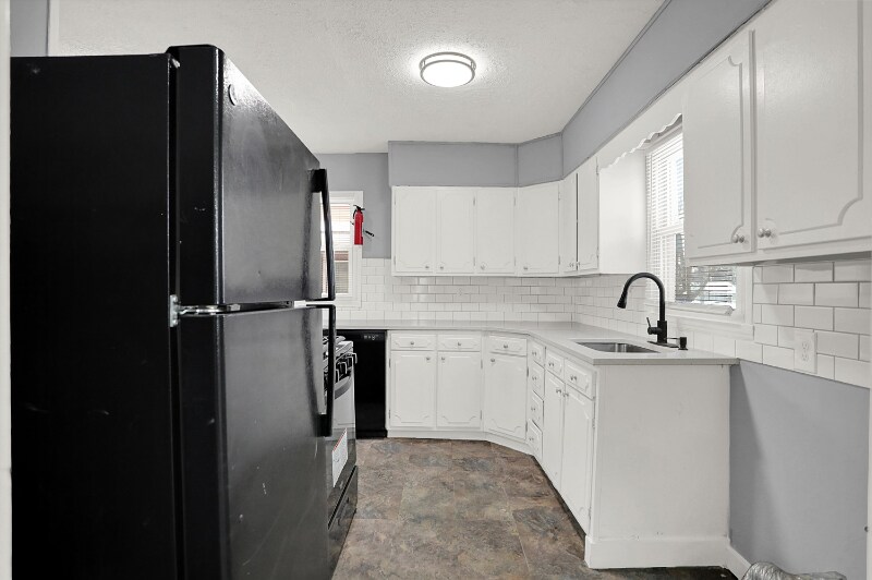 Building Photo - 3023 Adams St