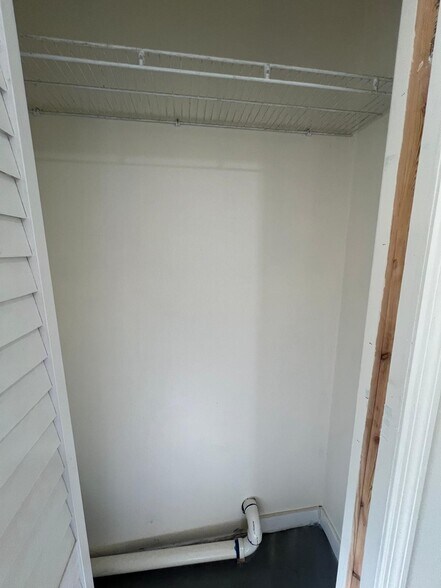 Building Photo - 6980 NW 25th St