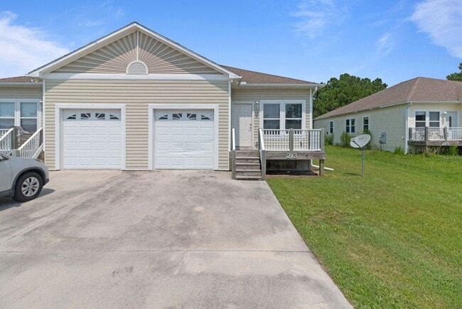 Building Photo - 211/213 Lloyd Street