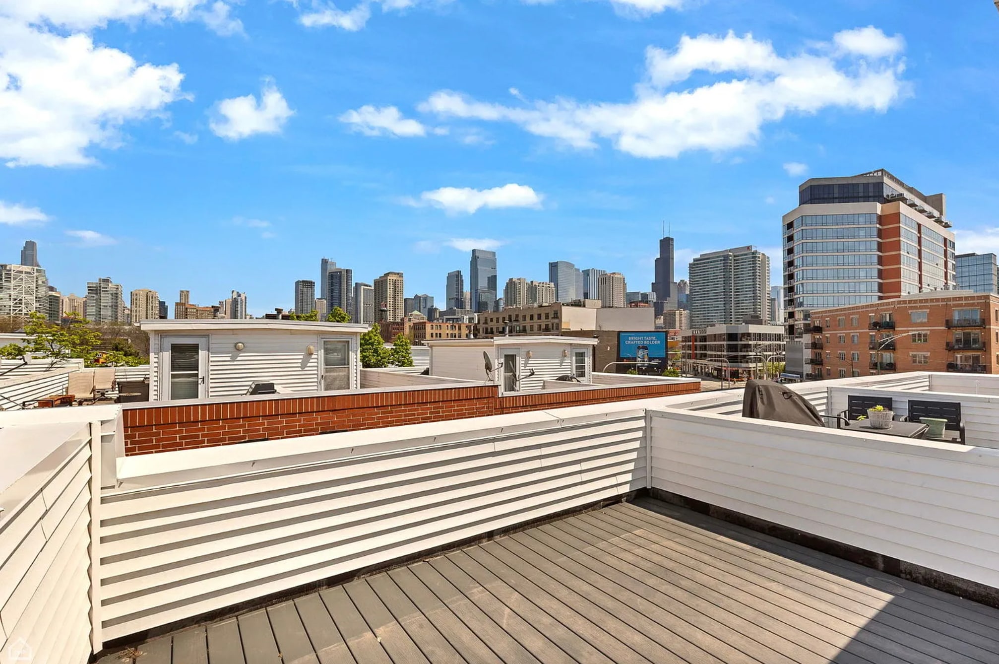 Building Photo - 855 W Erie St