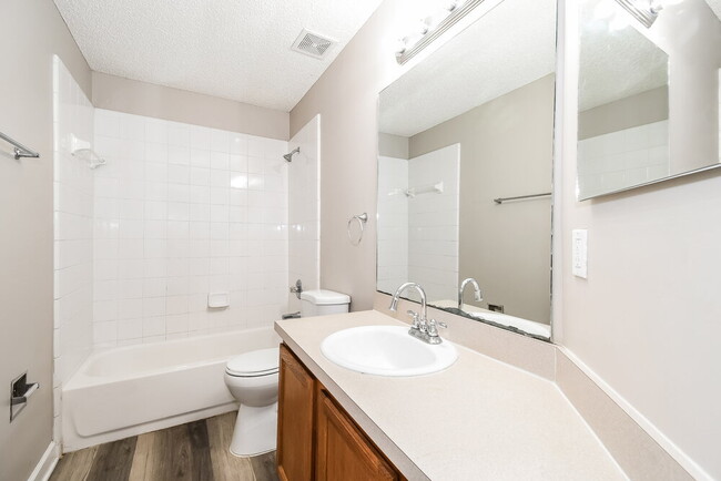 Building Photo - 8554 Star Leaf Rd N