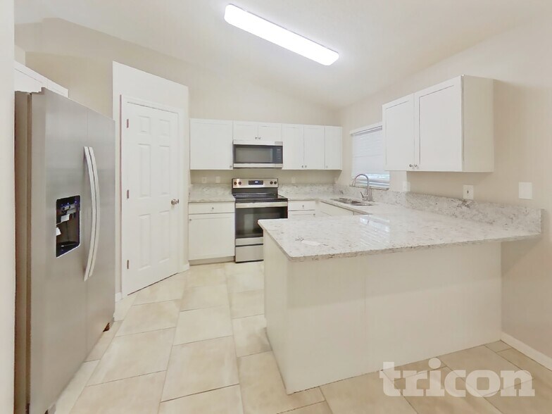 Building Photo - 744 Tranquility St