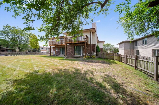 Building Photo - 309 Starling Ct