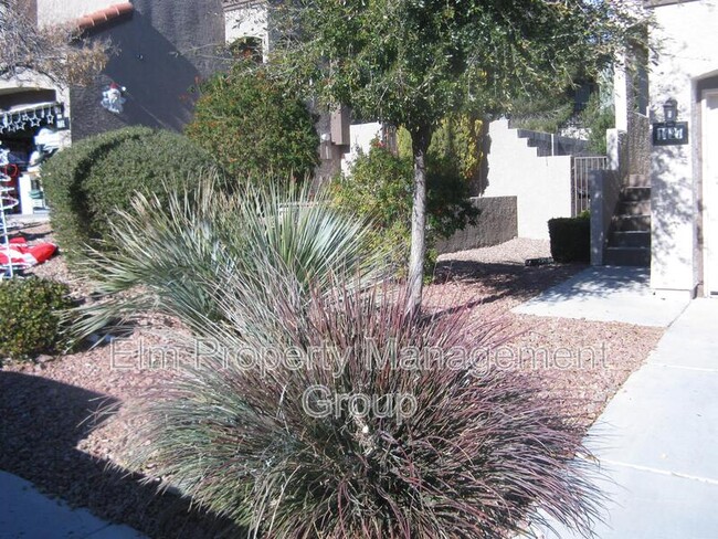 Building Photo - 1727 Comstock Dr
