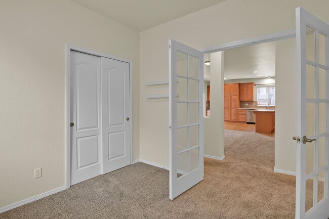 Building Photo - Ranch style home with 6 Bedrooms - 3 Bathrooms - 2 Car Garage - $2,650!
