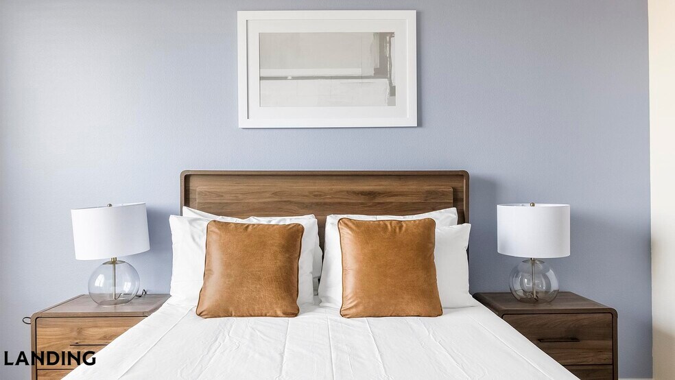 Building Photo - 1345 E 15th St