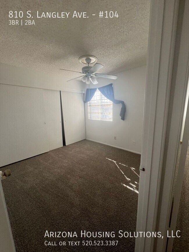 Building Photo - 810 S Langley Ave