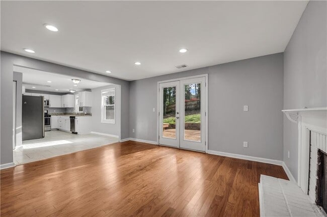 Building Photo - 2441 Empire Forest Dr