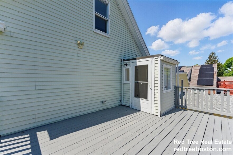 Building Photo - 80 Shirley St