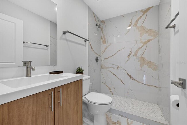 Building Photo - 6336 Chorus Dr
