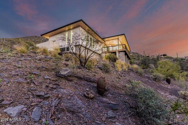 Building Photo - 6111 Victoria Dr