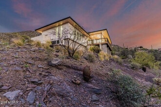 Building Photo - 6111 Victoria Dr