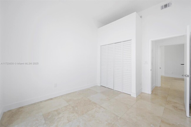 Building Photo - 325 S Biscayne Blvd