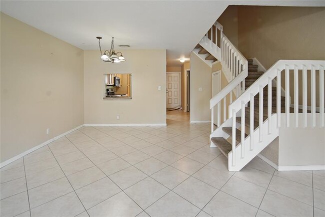Building Photo - 4322 Carambola Cir N