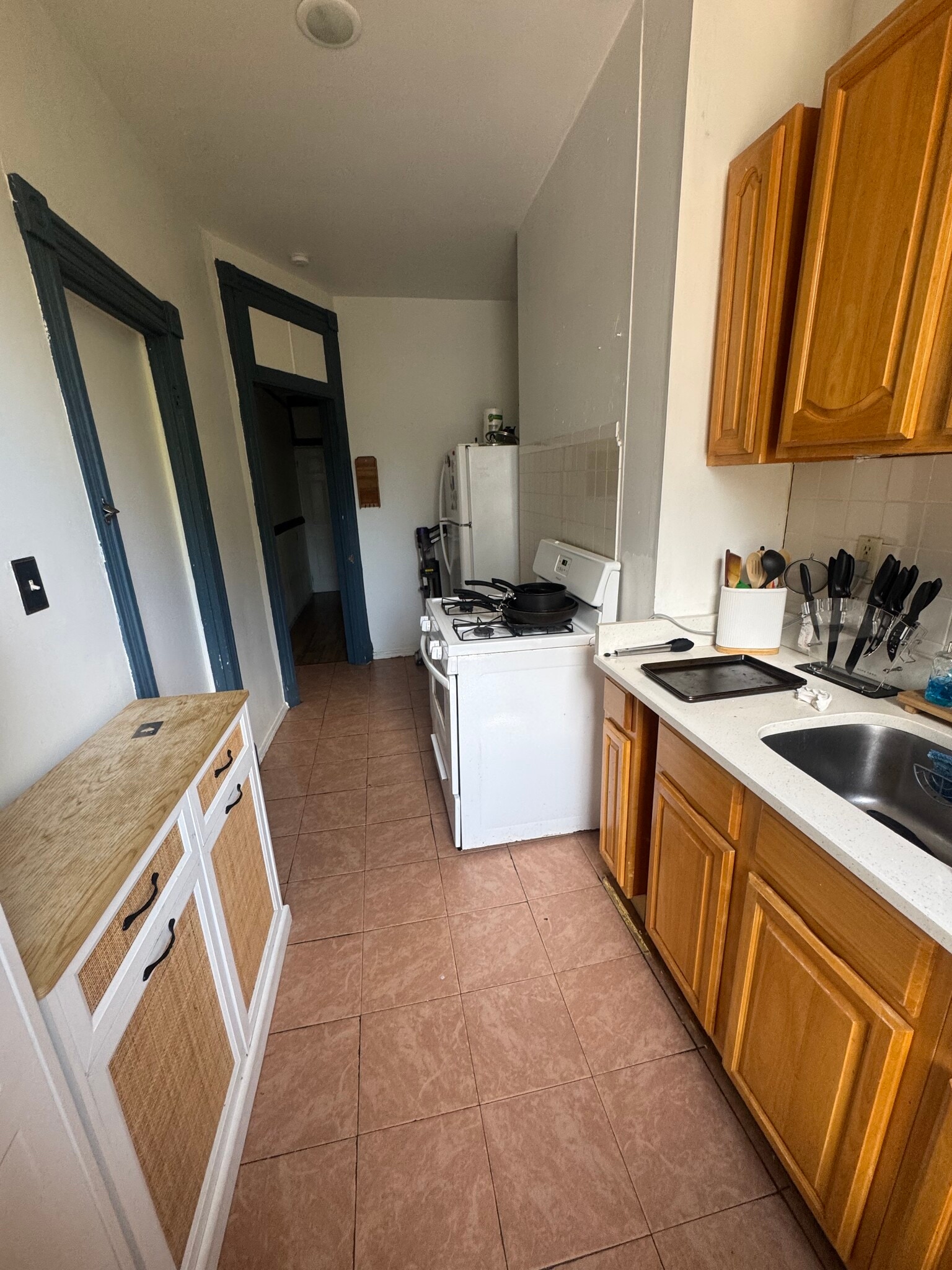 Building Photo - 263 Covert St