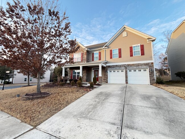 Building Photo - Expansive 5-Bedroom, 3-Story Home in Desirable Harrisburg Neighborhood