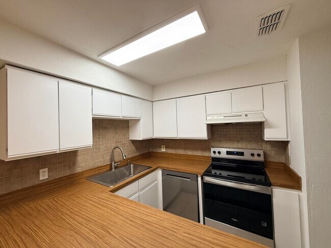 Building Photo - 3825 Osprey Cir