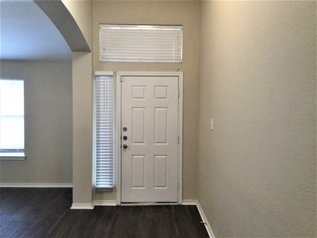 Building Photo - 5827 Foxglove Ln