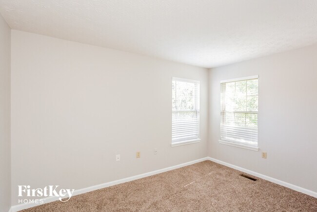 Building Photo - 10011 Fountain Springs Ct