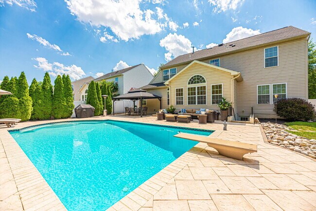 Building Photo - LEASE PENDING! Beautiful 4-Bedroom Colonial in Walkersville