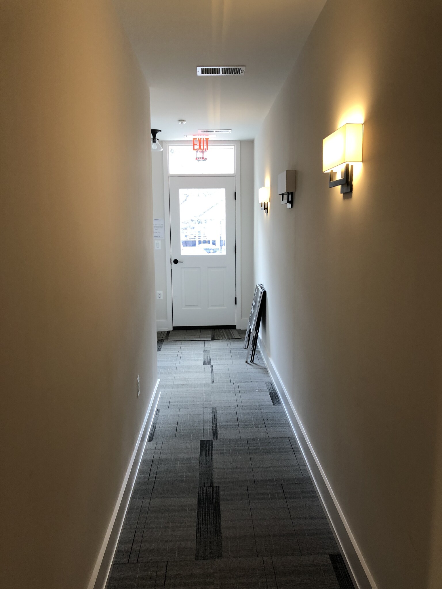 Building Photo - 475 New York Ave NW