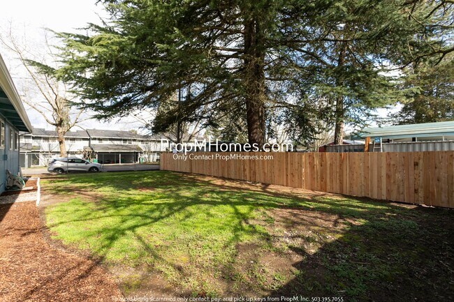 Building Photo - Fully Updated Home in Aloha - Large Yard!