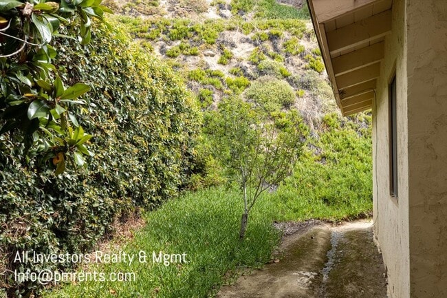Building Photo - 4219 Avati Dr