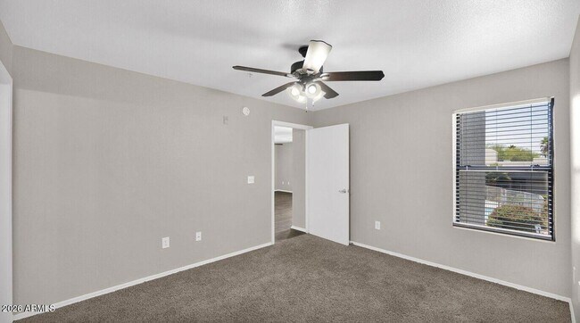 Building Photo - 5611 S 32nd St