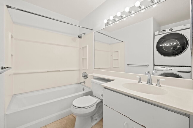 Building Photo - 91-284-284 Hanapouli Cir