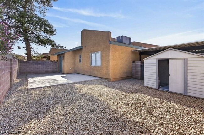 Building Photo - 6529 Pinon Pine Way
