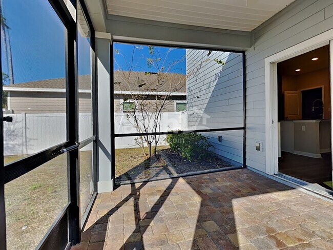 Building Photo - 64 Spruce Point