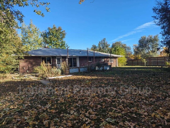 Building Photo - 305 Cottonwood Ct