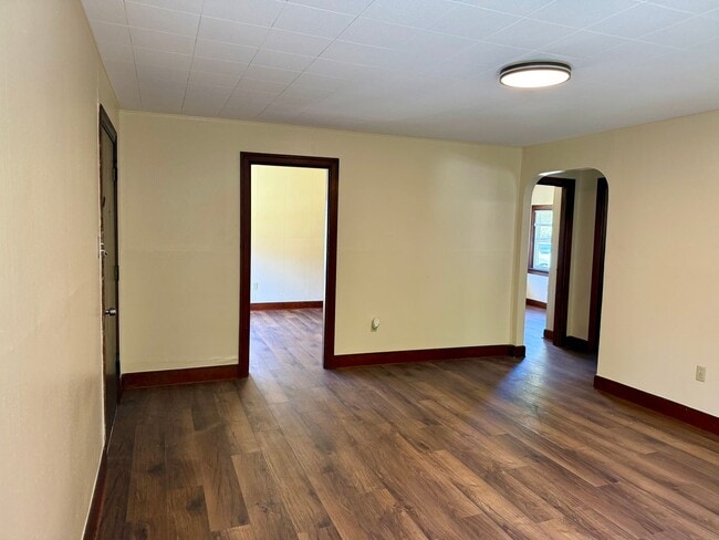 Building Photo - Shoreline House